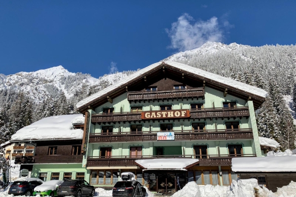 Apartment and Chalet