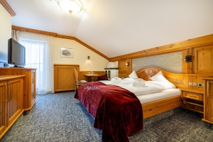 Apartment and Chalet 