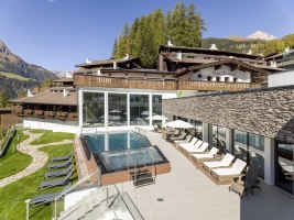 Apartment and Chalet 