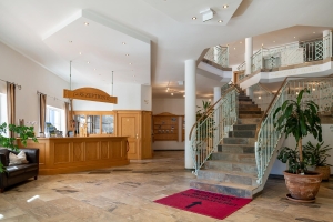 Reception & Lobby 