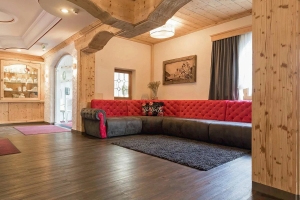 Reception & Lobby 