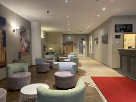 Reception & Lobby 